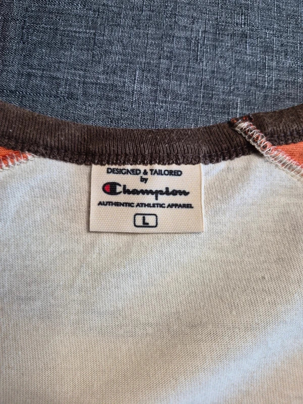 Champion Vintage Raglan T-Shirt „Arkansas 54“ in Creme/Orange – Gr. L (fällt aus wie M/L)