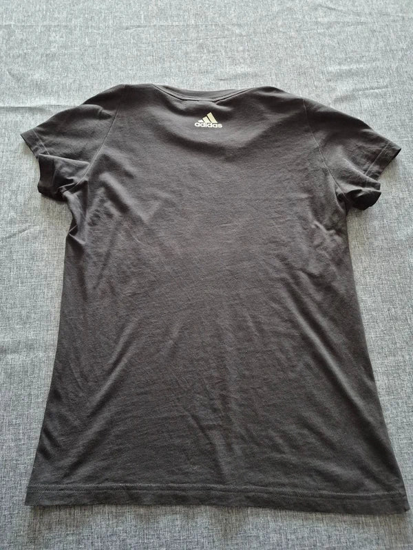 Adidas Damen Logo T-Shirt in SchwarzDunkelgrau – Gr. S