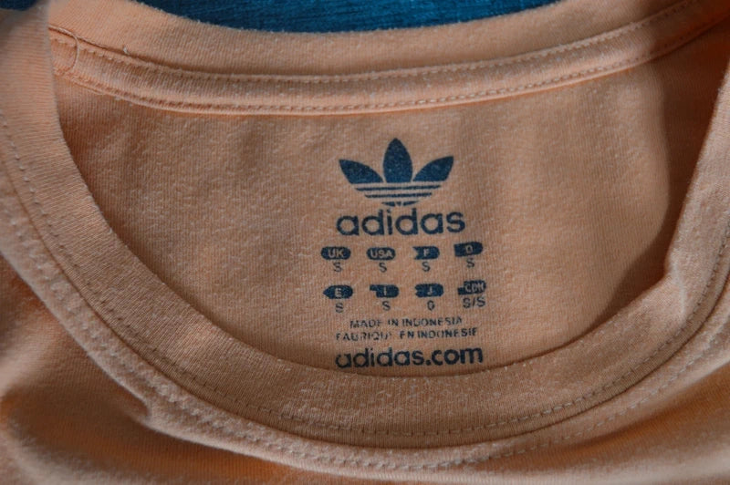 Adidas Originals „Chicago Trefoil“ T-Shirt – Terrakotta-Orange – Gr. S (Hervorragend)