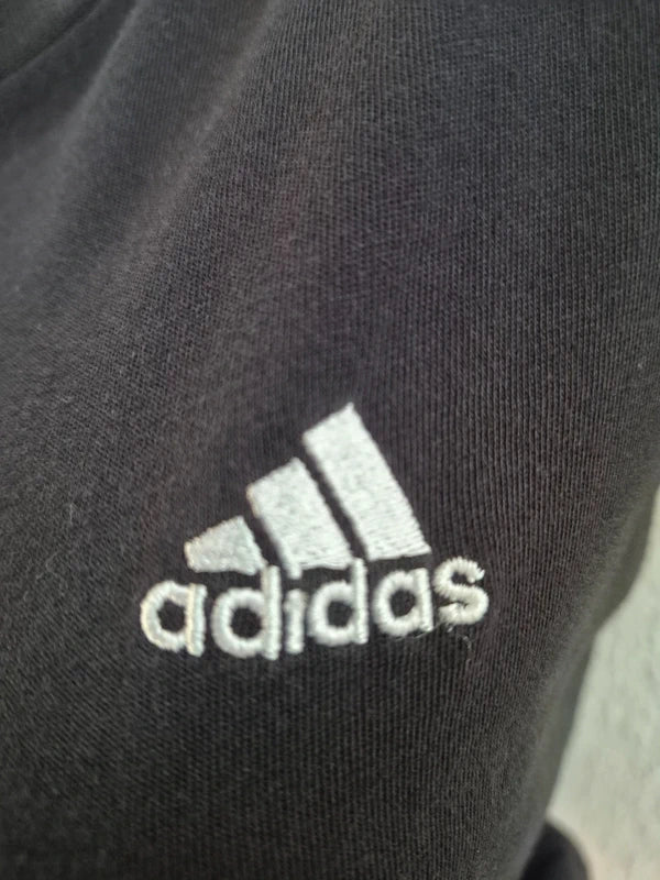 Adidas – Essentials 3-Stripes Damen T-Shirt in Schwarz/Weiß – Gr. M