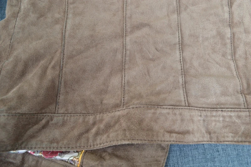 Authentic Clothing Co. Wildleder Bikerjacke „Candle“ mit Floral-Futter – Taupe/Camel – Gr. 38 – Sehr gut