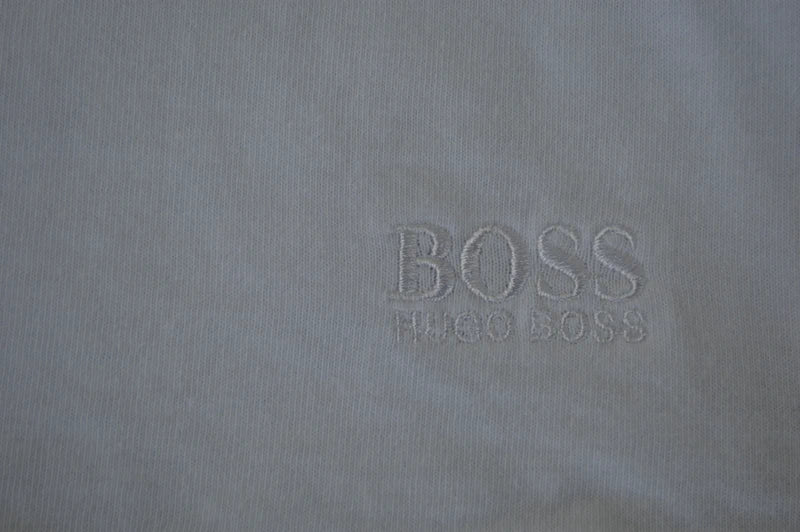 BOSS Hugo Boss Premium V-Neck T-Shirt in Weiß mit Logo-Stick – Gr. S (S/M)