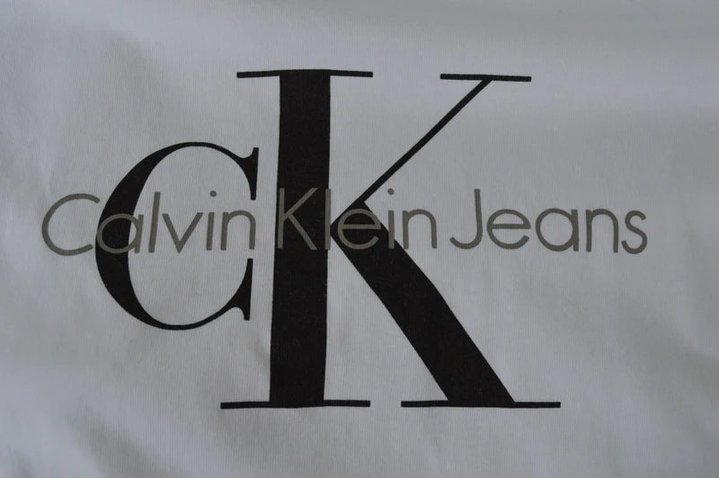 Calvin Klein Jeans Damen Monogramm T-Shirt in Weiß – Gr. S