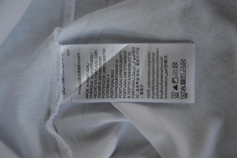 Calvin Klein Jeans Monogram Logo T-Shirt in Weiß – Gr. M