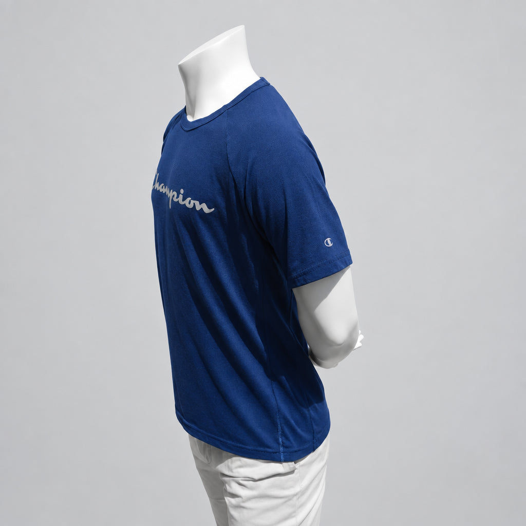 Champion Raglan Performance T-Shirt mit großem Script-Logo in Blau – Gr. XL