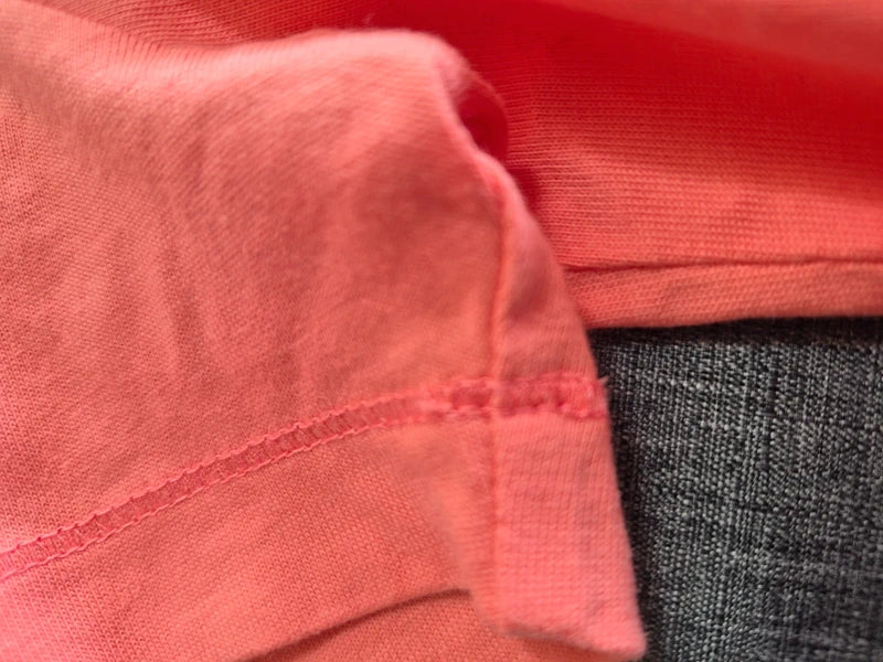 Champion – Damen T-Shirt mit Brust-Stickerei in Lachsrot / Coral – Gr. M
