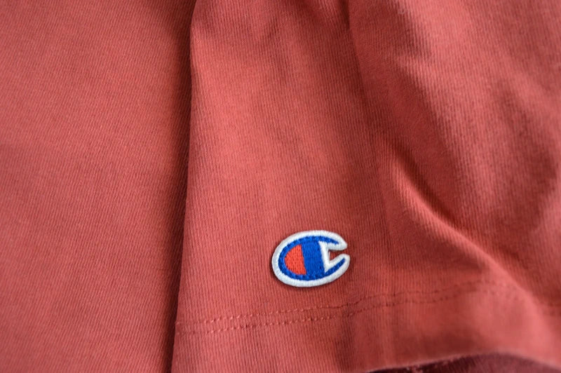 Champion – Damen T-Shirt mit kleiner Logo-Stickerei in Rostrot / Terracotta – Gr. S