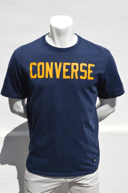 Converse Logo T-Shirt in Navy Blau mit gelbem Print & Stern-Stickerei – Gr. L