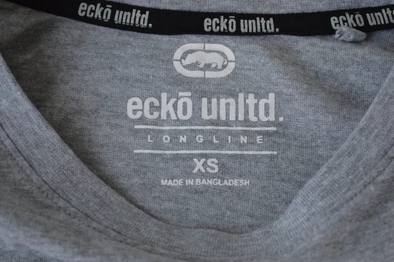 Eckō Unltd. Longline T-Shirt in Grau-Melange mit Backprint – Gr. XS