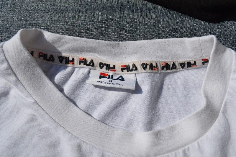 Fila Herren/Unisex Stick-Logo T-Shirt in Weiß – Gr. S