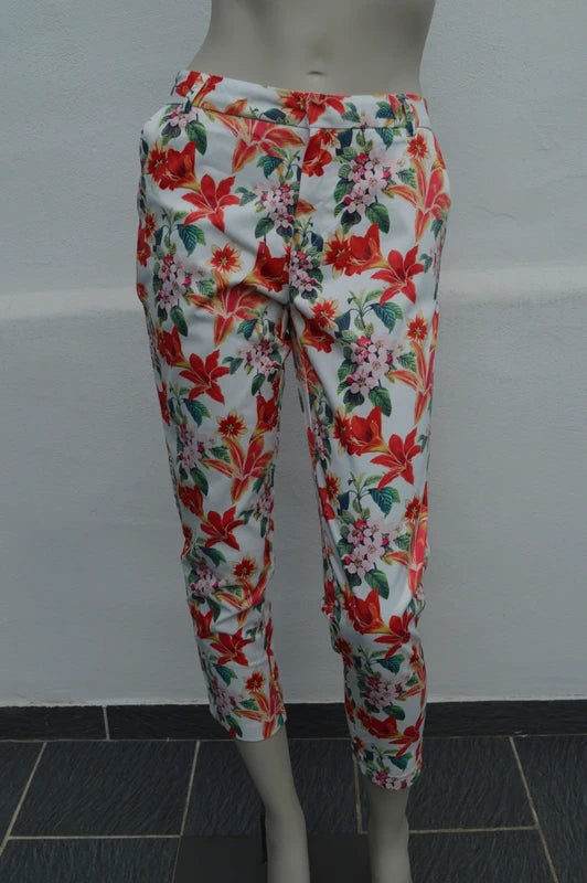 Kilky Damen 78 Stretch-Hose mit floralem All-Over-Print in WeißRot – Gr. 38