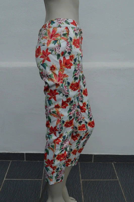 Kilky Damen 78 Stretch-Hose mit floralem All-Over-Print in WeißRot – Gr. 38