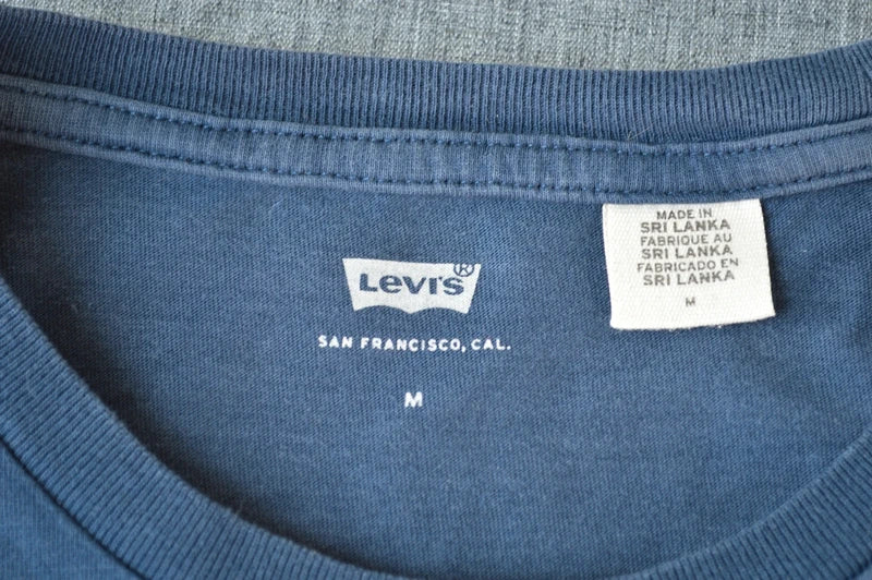 Levi's Classic Batwing Logo T-Shirt in Dunkelblau – Gr. M
