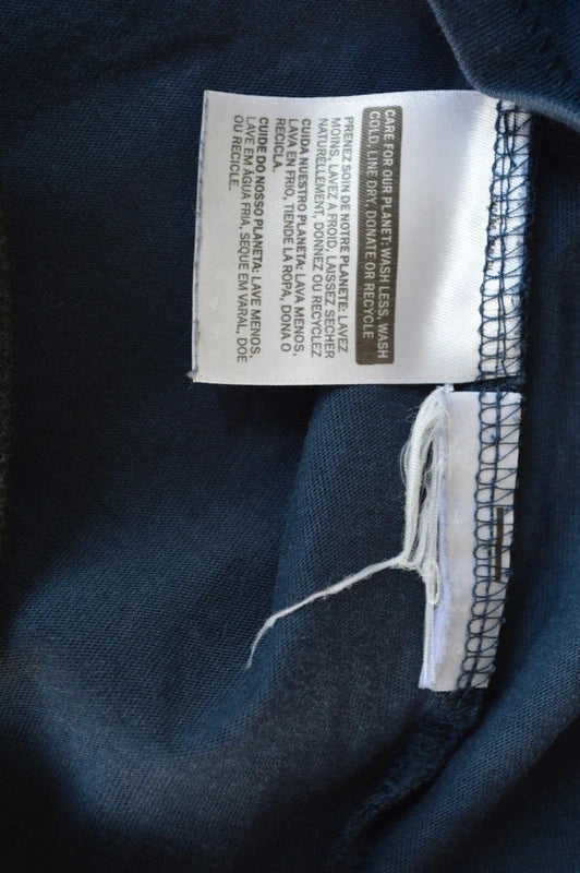 Levi's Classic Batwing Logo T-Shirt in Dunkelblau – Gr. M