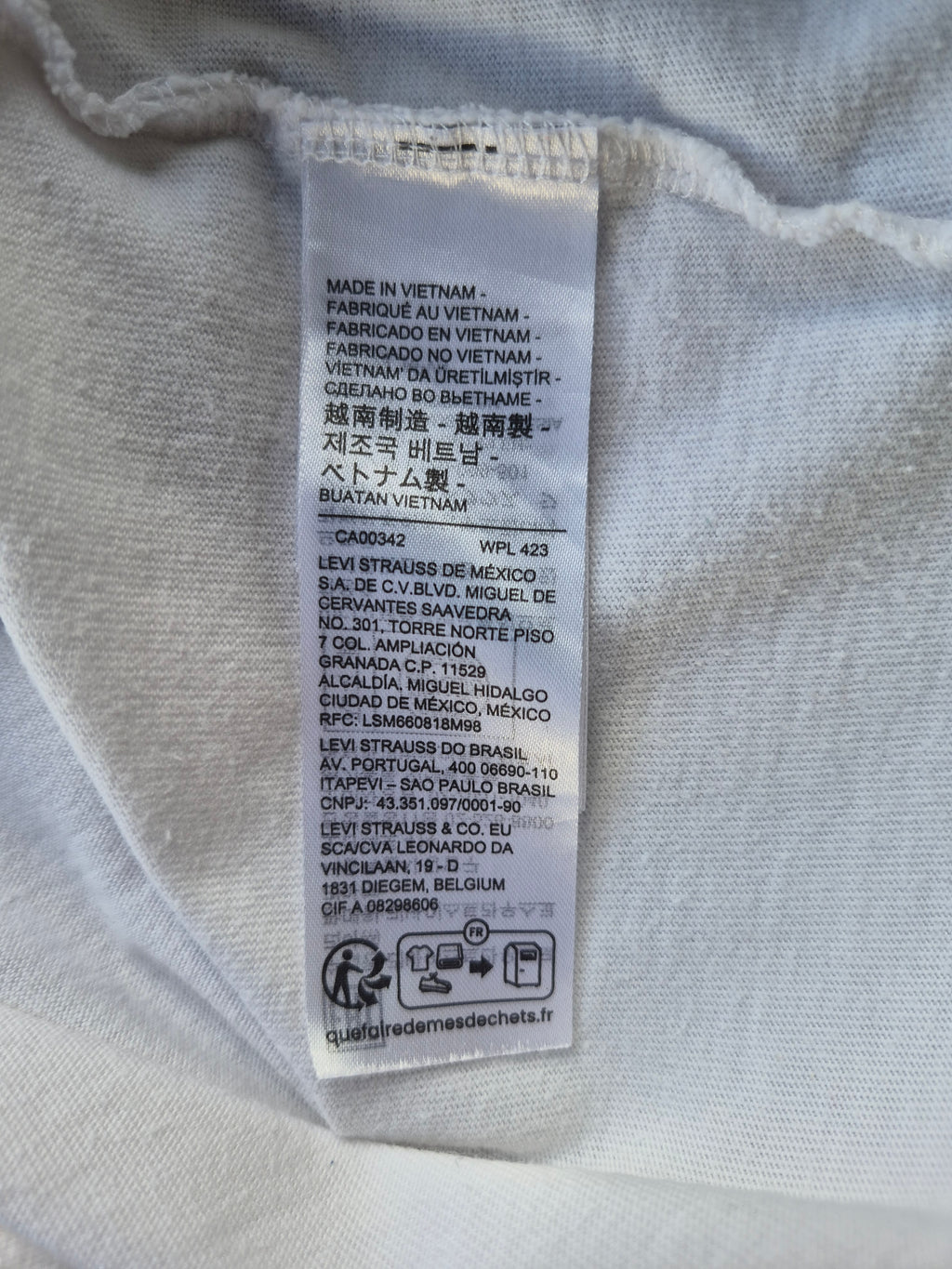 Levi's Classic T-Shirt mit Logo-Stickerei – Weiß – Größe XS