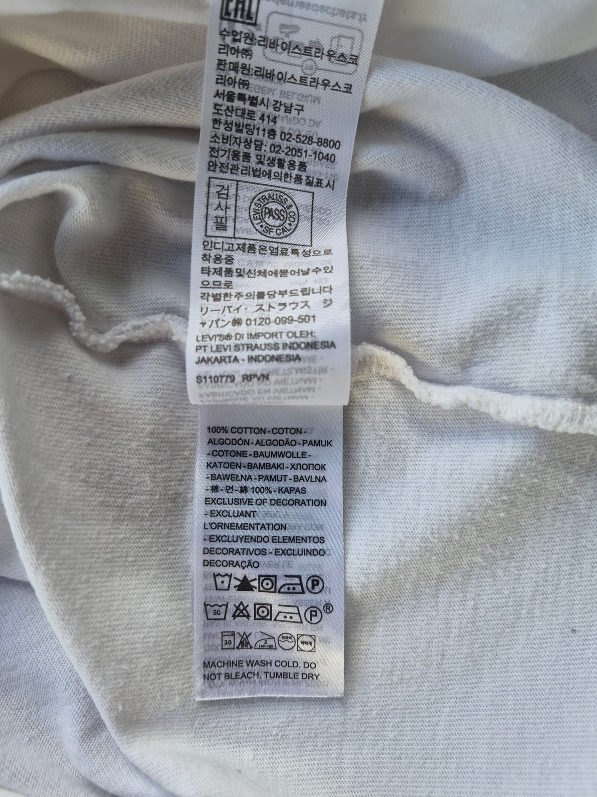Levi's Classic T-Shirt mit Logo-Stickerei – Weiß – Größe XS