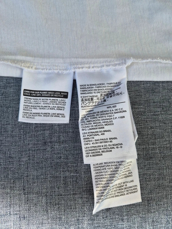 Levi's Damen Classic Batwing Logo T-Shirt in Weiß – Gr. S