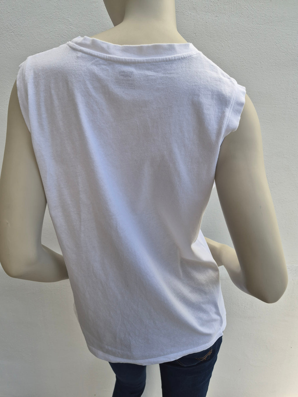 Levi's Damen Muscle Tanktop Graphic Muscle Tee mit rotem Batwing-Logo – Weiß – Gr. M
