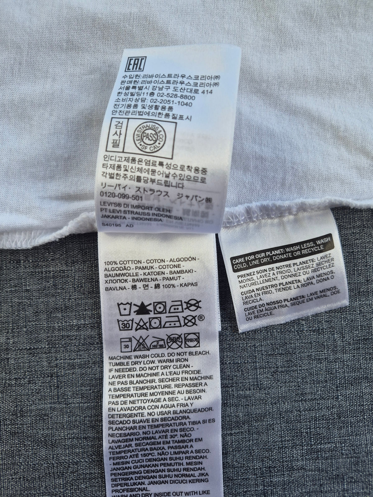 Levi's Damen Muscle Tanktop Graphic Muscle Tee mit rotem Batwing-Logo – Weiß – Gr. M
