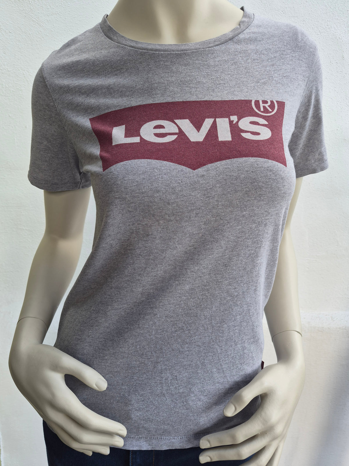 Levi's Damen T-Shirt "The Perfect Tee" mit rotem Batwing-Logo – Graumeliert – Gr. XXS