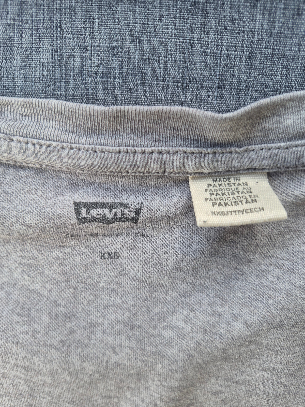 Levi's Damen T-Shirt "The Perfect Tee" mit rotem Batwing-Logo – Graumeliert – Gr. XXS