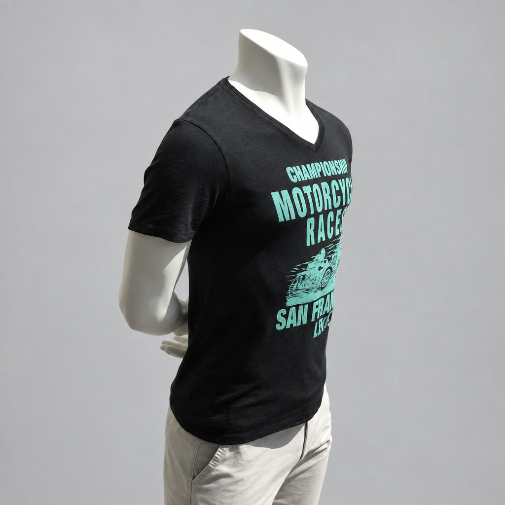 Levi's Graphic V-Neck T-Shirt "Motorcycle Races San Francisco" in Schwarz – Gr. S