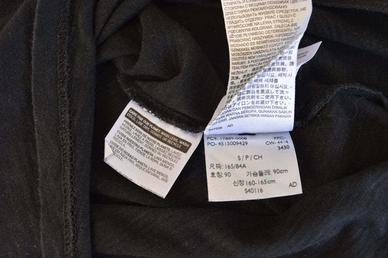 Levi's Graphic V-Neck T-Shirt "Motorcycle Races San Francisco" in Schwarz – Gr. S