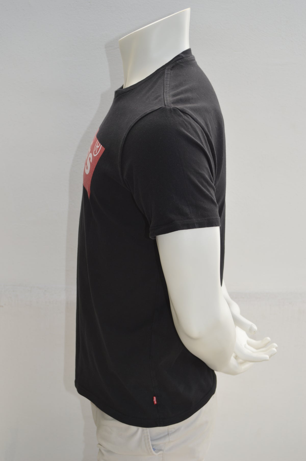 Levi's Herren Classic Batwing Logo T-Shirt in Schwarz – Gr. L