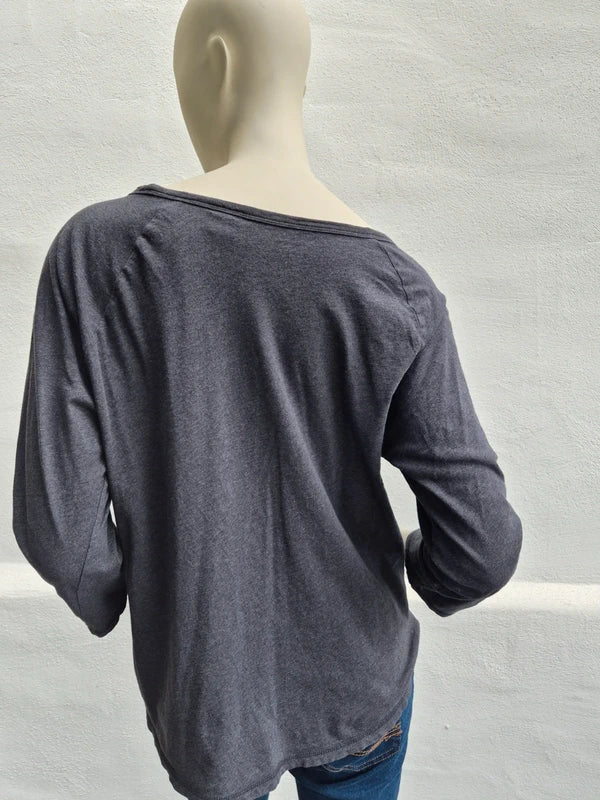 Levi's – Damen 3/4-Arm Shirt "LOVE" in Dunkelgrau-Melange – Gr. L (Leichter Nahtfehler – ideal für DIY!)