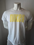 Nike Athletics – Vintage T-Shirt "Silver Tag" in Weiß / Gelb – Gr. L (Guter Vintage-Zustand)