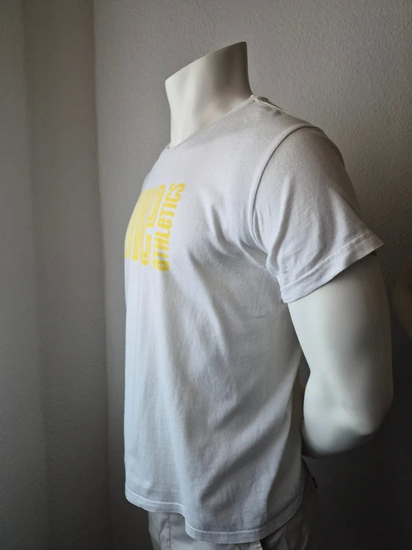 Nike Athletics – Vintage T-Shirt "Silver Tag" in Weiß / Gelb – Gr. L (Guter Vintage-Zustand)