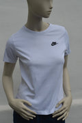 Nike Damen Mini-Swoosh T-Shirt in Weiß – Gr. XS/S (Junior L)