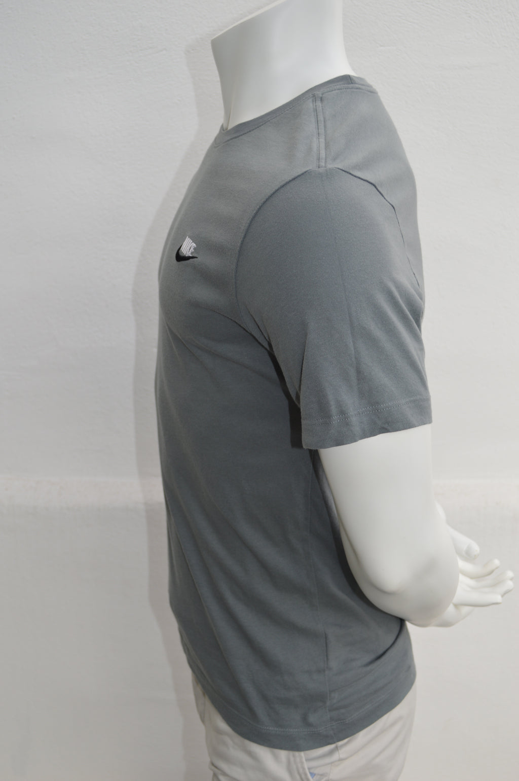 Nike Herren Club Tee Stick-Logo T-Shirt in Schiefergrau – Gr. S