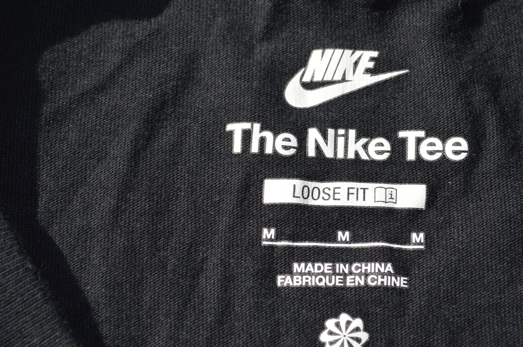 Nike Solo Swoosh T-Shirt Schwarz – Größe M