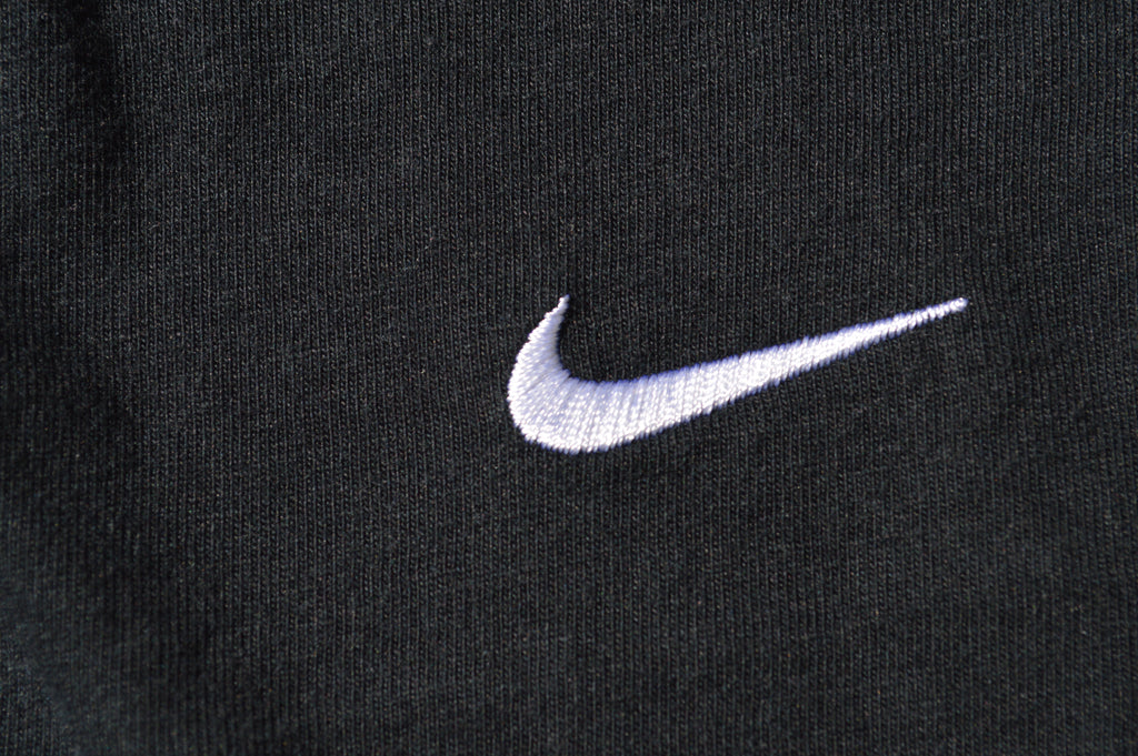 Nike Solo Swoosh T-Shirt Schwarz – Größe M