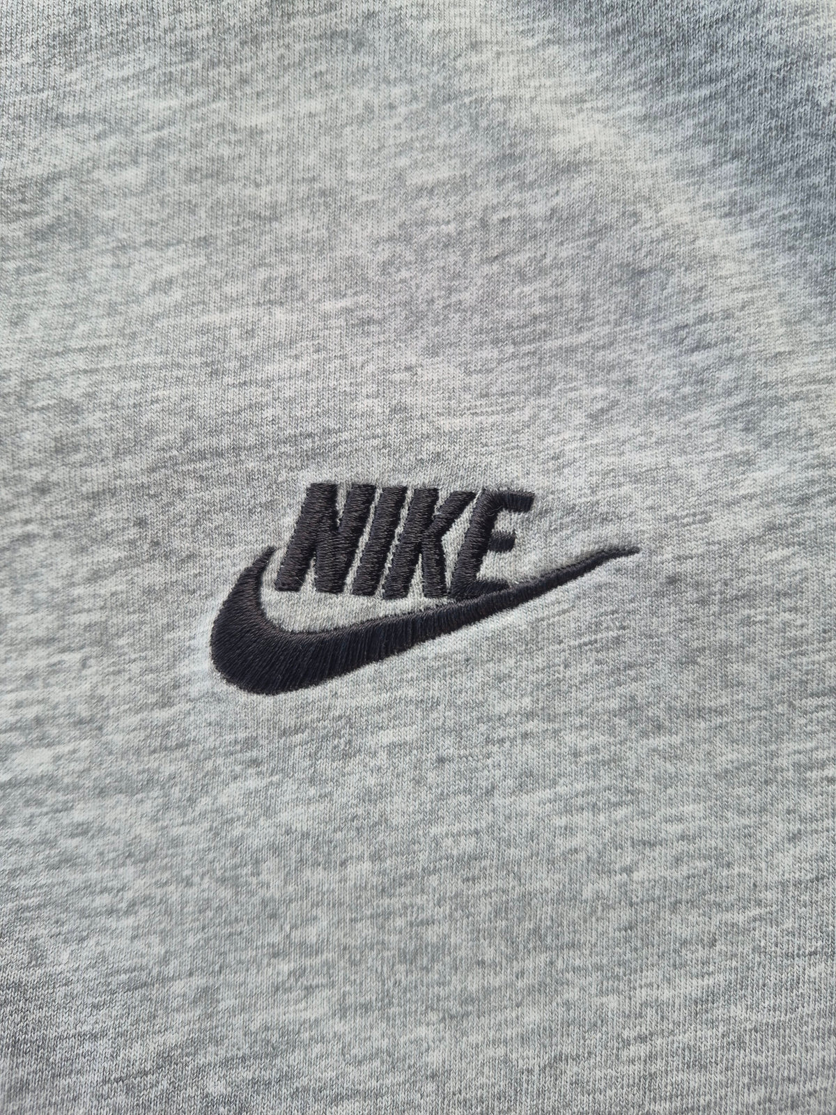 Nike Sportswear Club Crewneck T-Shirt – Grau Meliert – Größe L