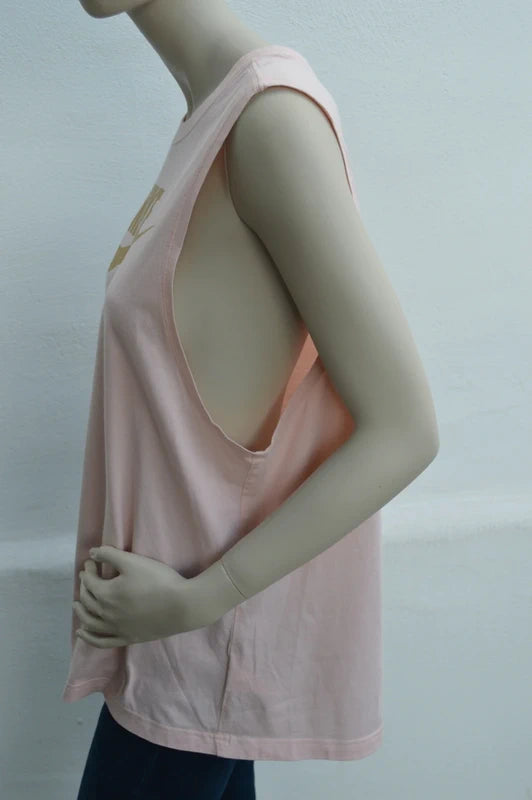 Nike Sportswear Essential Muscle Tank Top in Hellrosa mit Gold-Logo – Gr. XL (flexibel)