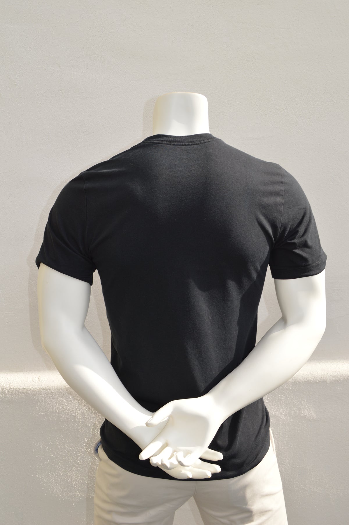 Nike Sportswear Herren Graphic T-Shirt The Creation of Adam Schwarz – Größe S (AR5052-010)