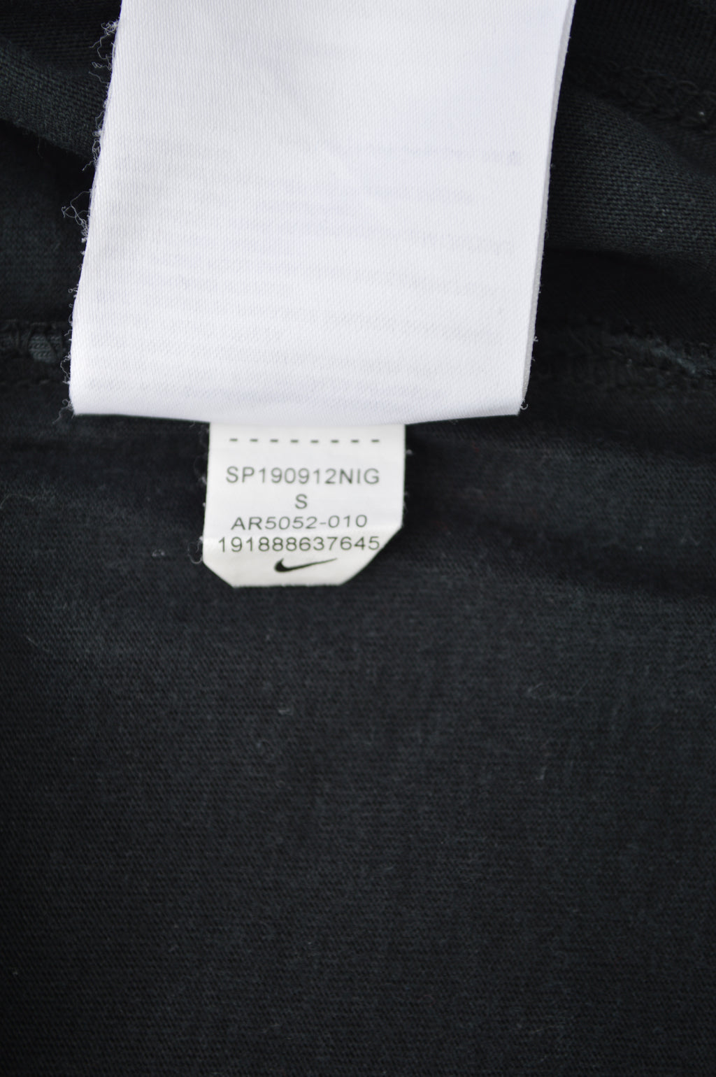 Nike Sportswear Herren Graphic T-Shirt The Creation of Adam Schwarz – Größe S (AR5052-010)