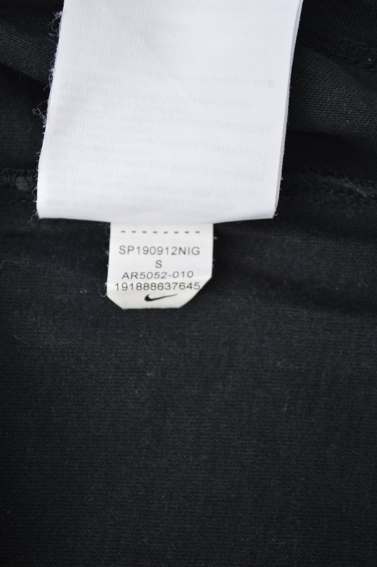 Nike Sportswear Herren Graphic T-Shirt The Creation of Adam Schwarz – Größe S (AR5052-010)