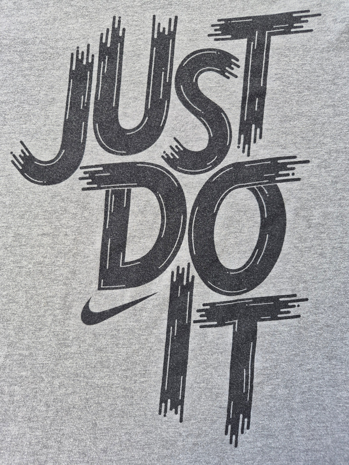 Nike T-Shirt Just Do It Graphic Tee – Graumeliert – Gr. L
