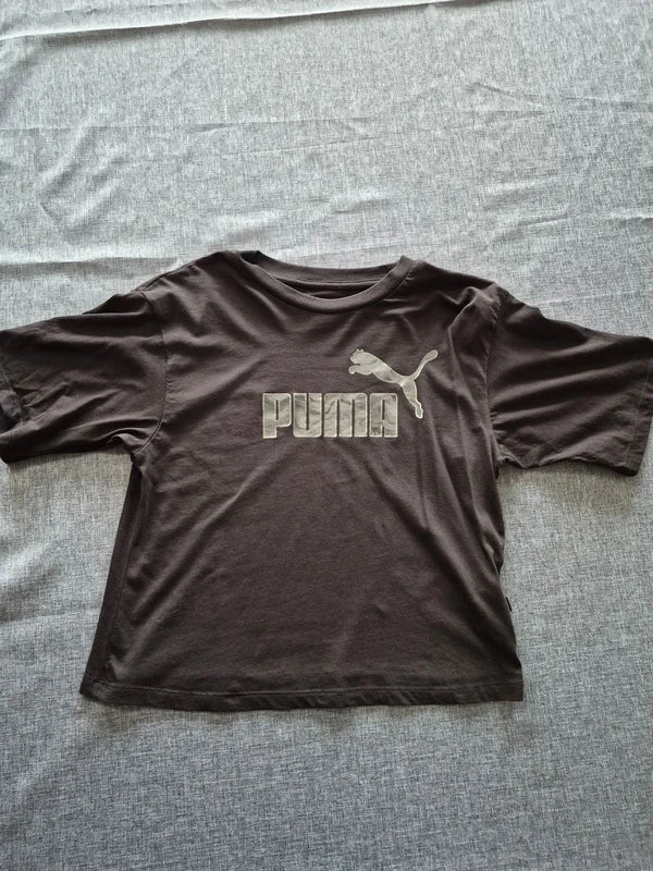 PUMA Damen Crop T-Shirt mit Metallic-Logo in Schwarz/Silber – Gr. S