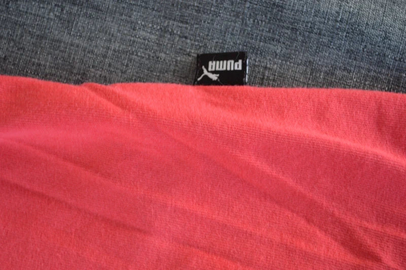 Puma Classic No. 1 Logo T-Shirt in KorallePink-Rot – Gr. L (fällt aus wie ML)