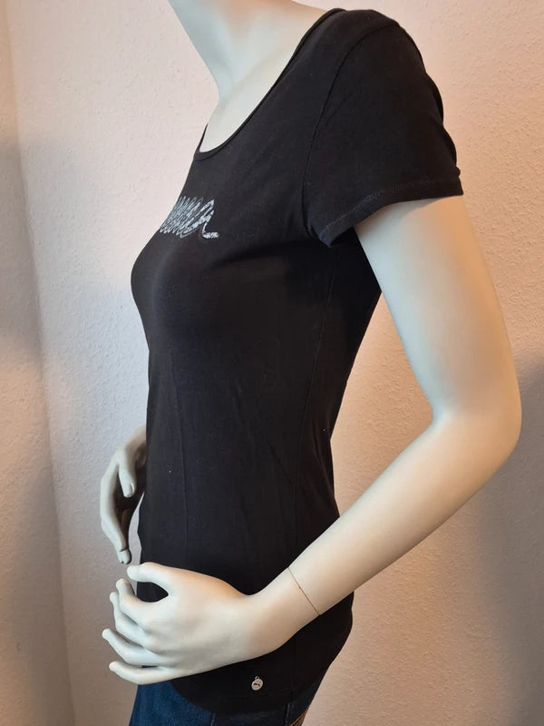 Puma Damen Sportlifestyle Script Logo T-Shirt in Schwarz – Gr. M