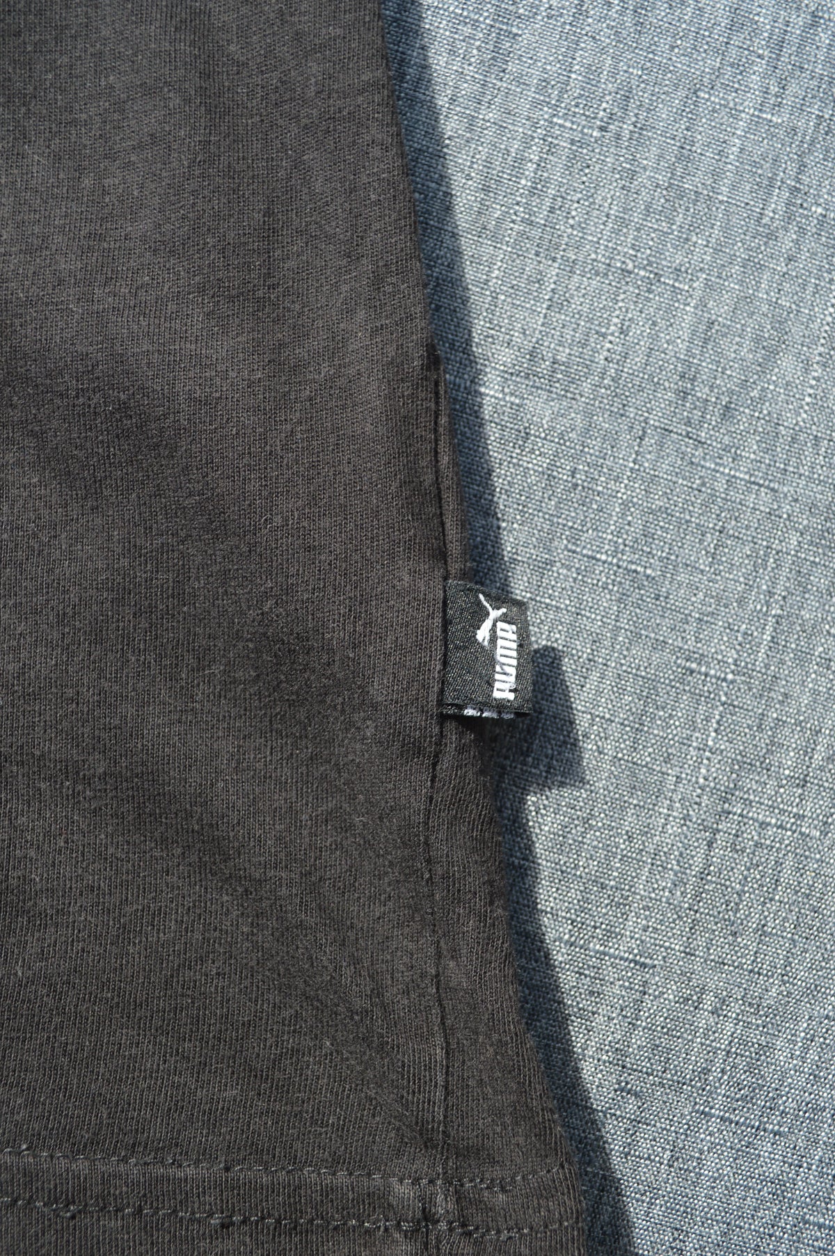 Puma T-Shirt Schwarz/Weiß – Cracked Print Größe S