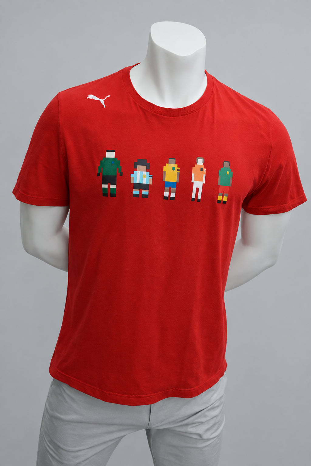 Puma Retro 8-Bit Pixel Football T-Shirt in Rot – Gr. L