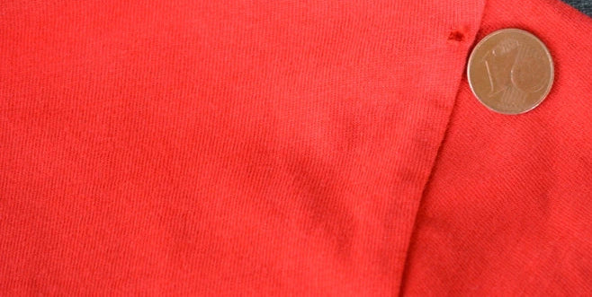 Puma Retro 8-Bit Pixel Football T-Shirt in Rot – Gr. L