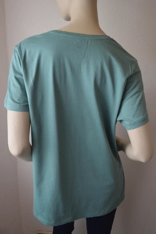Puma – Damen Graphic T-Shirt mit Cat-Logo in Petrol / Salbeigrün – Gr. XL