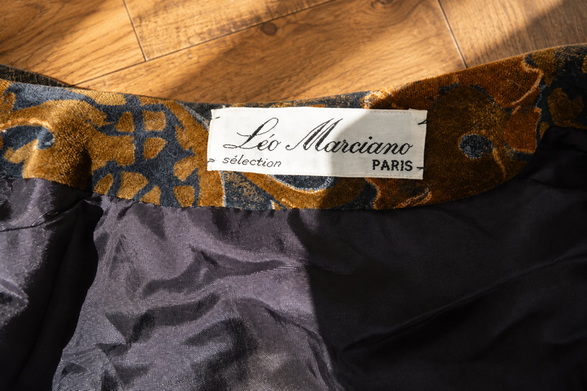 Rare 80s Léo Marciano Paris Vintage Samt-Crop-Jacke mit Puffärmeln und Barock-Muster – Gr. S/M