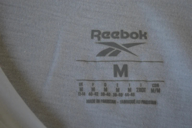 Reebok Classic Halftone Vector Logo T-Shirt in Weiß – Gr. M